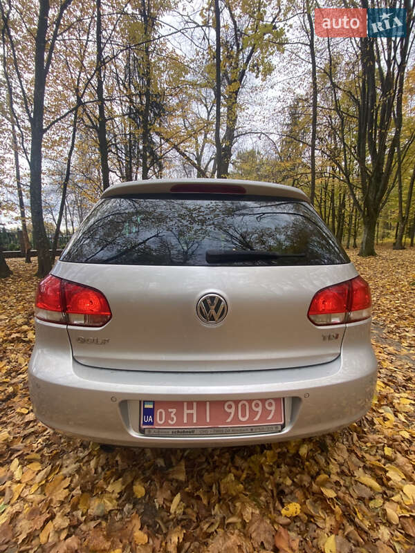 Хэтчбек Volkswagen Golf 2012 в Любешове
