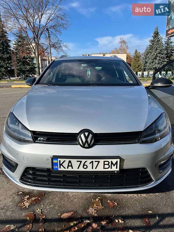 Универсал Volkswagen Golf 2016 в Киеве