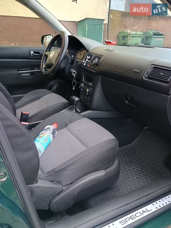 Универсал Volkswagen Golf 2002 в Звягеле фото 5 Универсал Volkswagen Golf 2002 в Звягеле