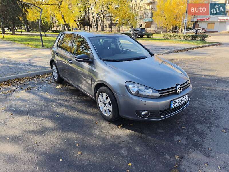 Хэтчбек Volkswagen Golf 2011 в Краматорске