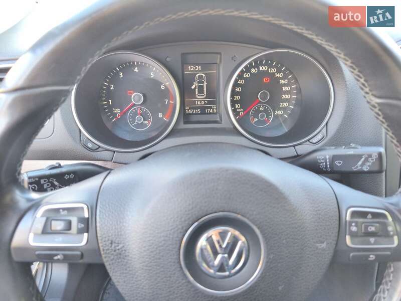 Хэтчбек Volkswagen Golf 2011 в Краматорске