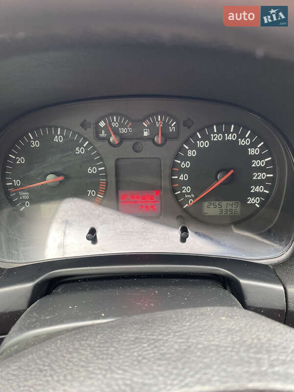 Универсал Volkswagen Golf 2004 в Козельце