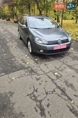 Универсал Volkswagen Golf 2012 в 