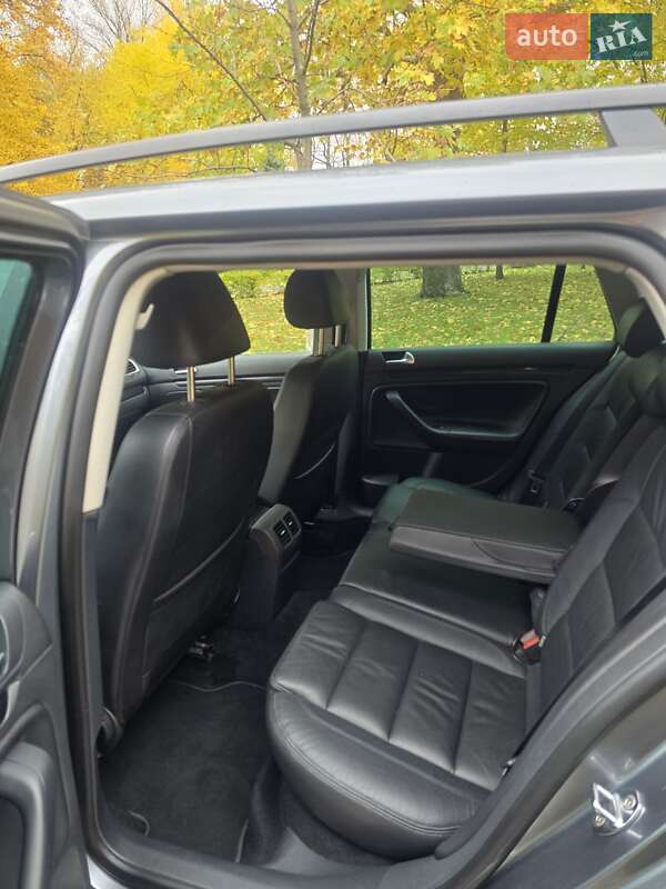 Універсал Volkswagen Golf 2012 в Києві фото 35 Універсал Volkswagen Golf 2012 в Києві