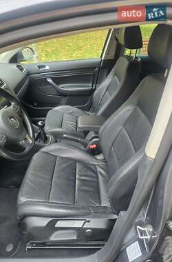 Универсал Volkswagen Golf 2012 в 