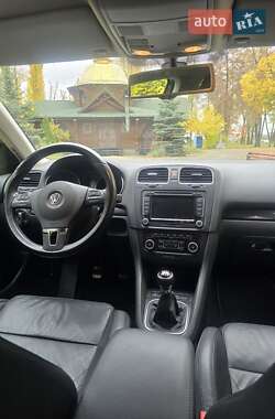 Универсал Volkswagen Golf 2012 в 