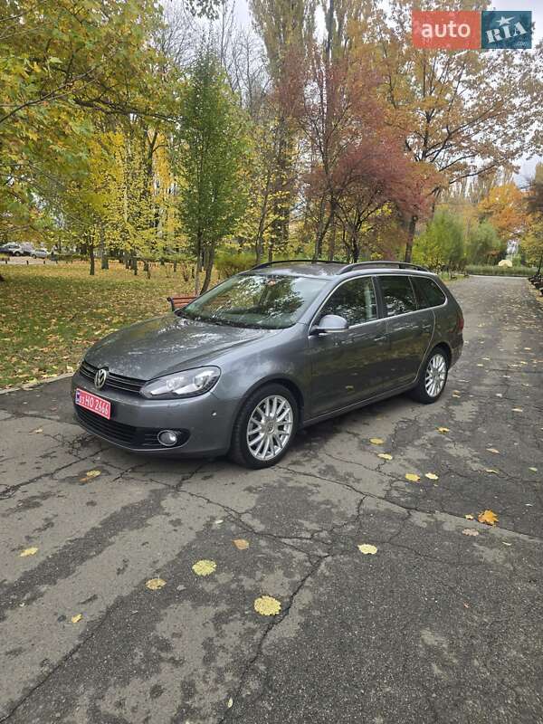 Універсал Volkswagen Golf 2012 в Києві фото 50 Універсал Volkswagen Golf 2012 в Києві
