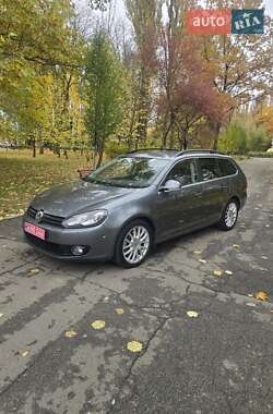 Универсал Volkswagen Golf 2012 в 