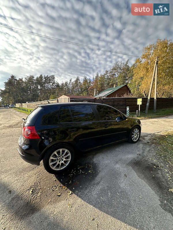 Хетчбек Volkswagen Golf 2007 в Києві
