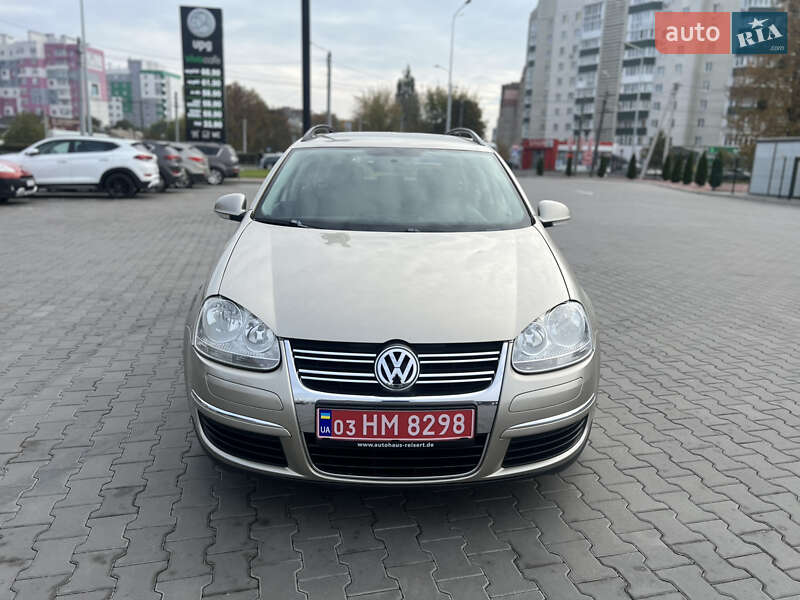 Универсал Volkswagen Golf 2008 в Луцке