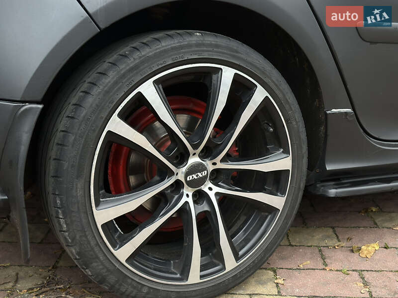 Хэтчбек Volkswagen Golf 2007 в Львове