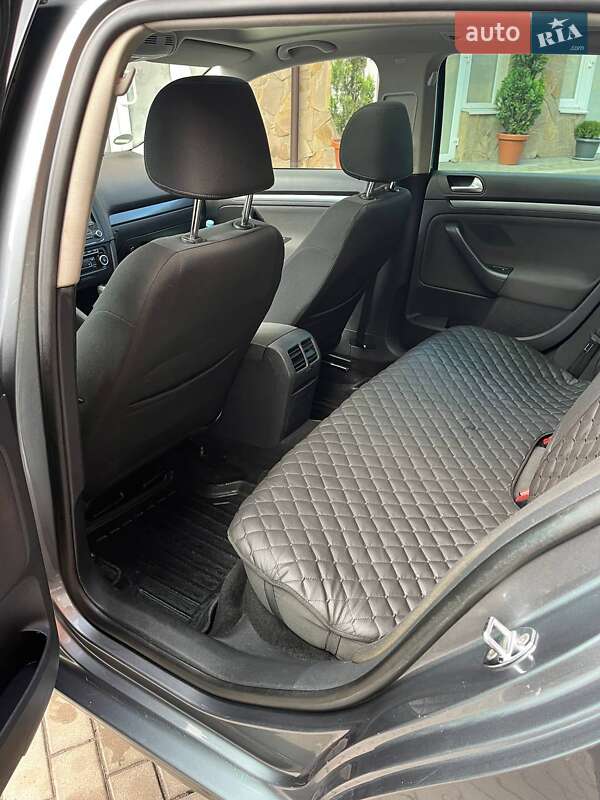 Універсал Volkswagen Golf 2012 в Львові