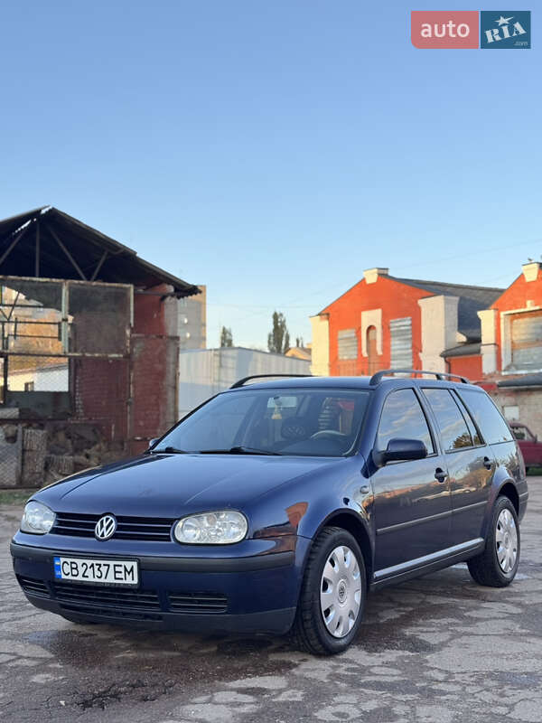Універсал Volkswagen Golf 2001 в Чернігові