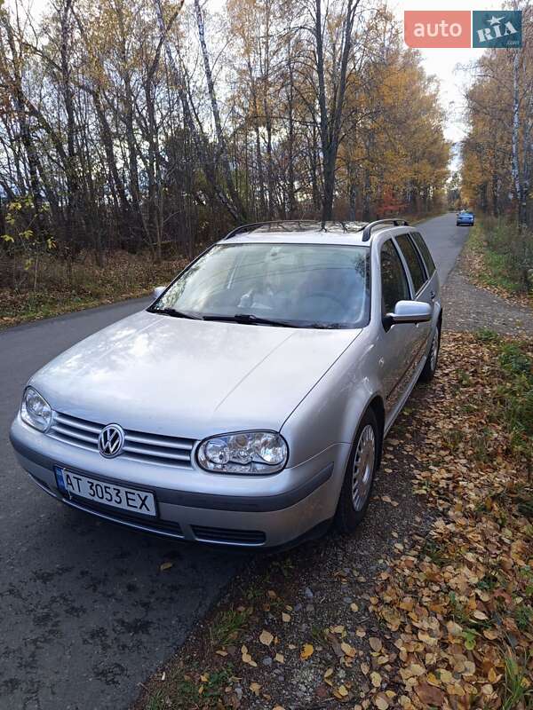 Універсал Volkswagen Golf 2001 в Івано-Франківську