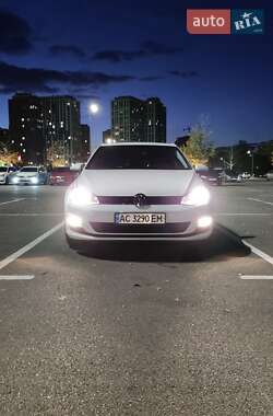Хэтчбек Volkswagen Golf 2012 в Киеве