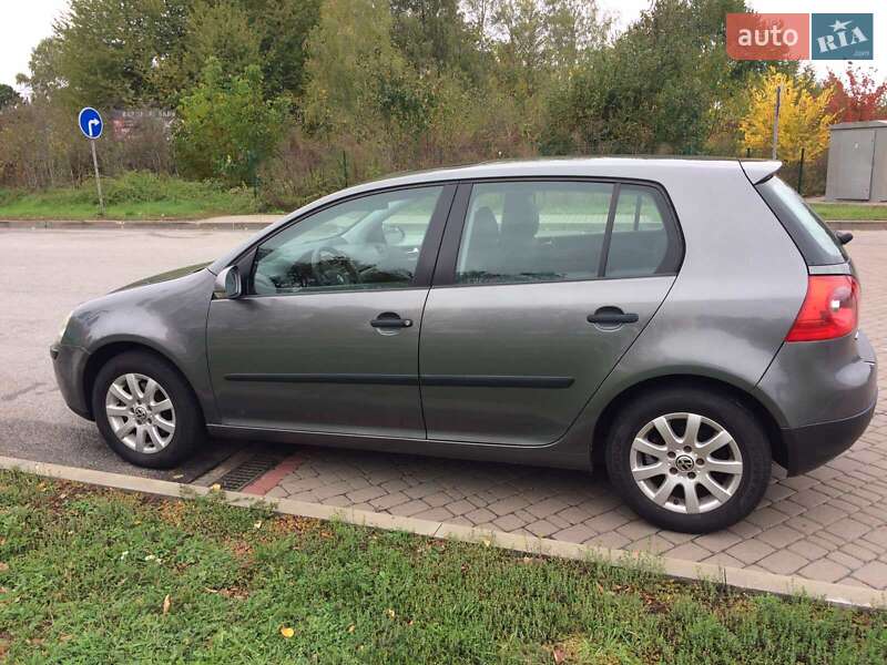 Хэтчбек Volkswagen Golf 2004 в Немирове фото 4 Хэтчбек Volkswagen Golf 2004 в Немирове