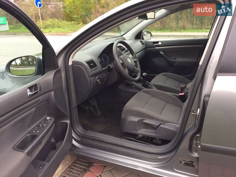 Хэтчбек Volkswagen Golf 2004 в Немирове фото 14 Хэтчбек Volkswagen Golf 2004 в Немирове