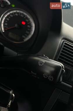 Универсал Volkswagen Golf 2004 в  фото 31 Универсал Volkswagen Golf 2004 в