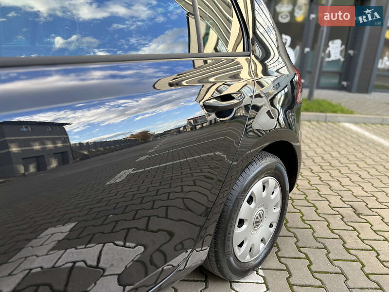 Хетчбек Volkswagen Golf 2009 в Івано-Франківську