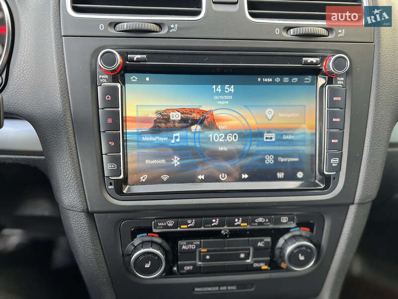 Хетчбек Volkswagen Golf 2009 в Івано-Франківську