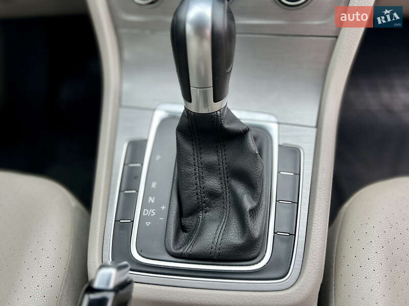 Універсал Volkswagen Golf 2015 в Львові