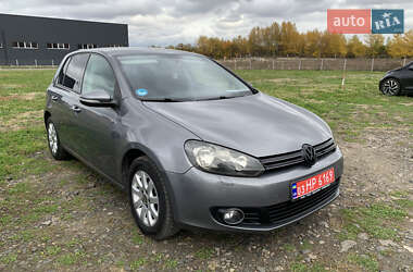 Хэтчбек Volkswagen Golf 2009 в Луцке