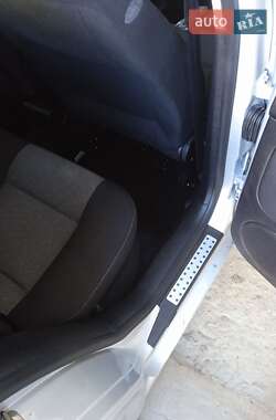 Универсал Volkswagen Golf 2004 в  фото 51 Универсал Volkswagen Golf 2004 в