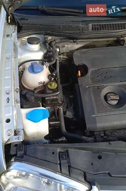 Универсал Volkswagen Golf 2004 в  фото 84 Универсал Volkswagen Golf 2004 в