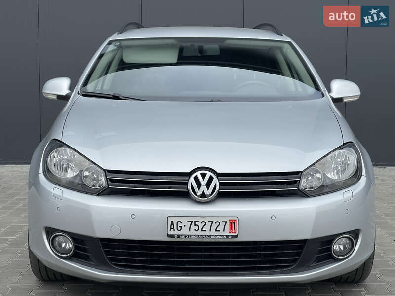 Універсал Volkswagen Golf 2010 в Луцьку