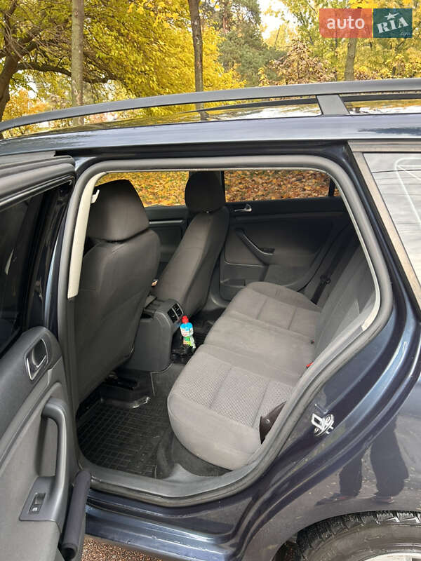 Универсал Volkswagen Golf 2007 в Киеве