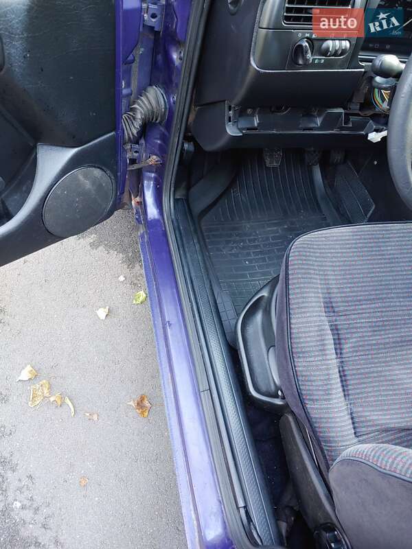 Хэтчбек Volkswagen Golf 1995 в Киеве