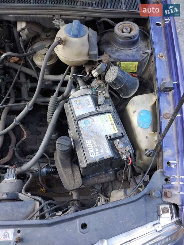 Хэтчбек Volkswagen Golf 1995 в Киеве