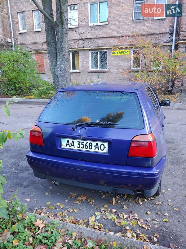 Хэтчбек Volkswagen Golf 1995 в Киеве