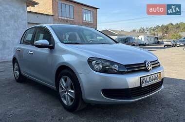 Хетчбек Volkswagen Golf 2010 в Дніпрі