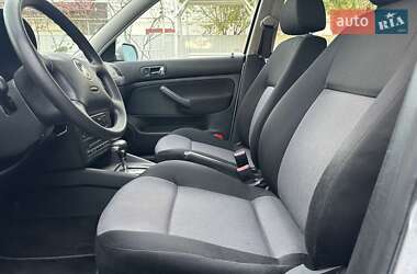 Хэтчбек Volkswagen Golf 2002 в  фото 18 Хэтчбек Volkswagen Golf 2002 в