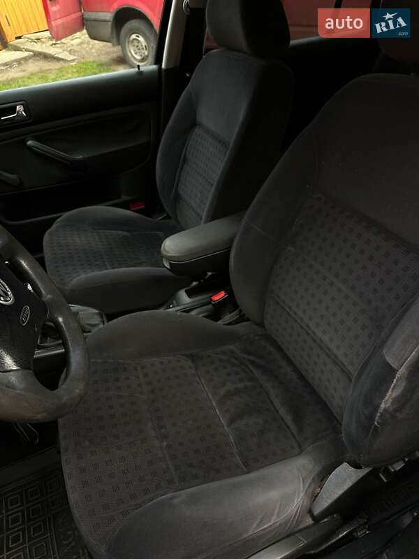 Универсал Volkswagen Golf 2000 в Ивано-Франковске