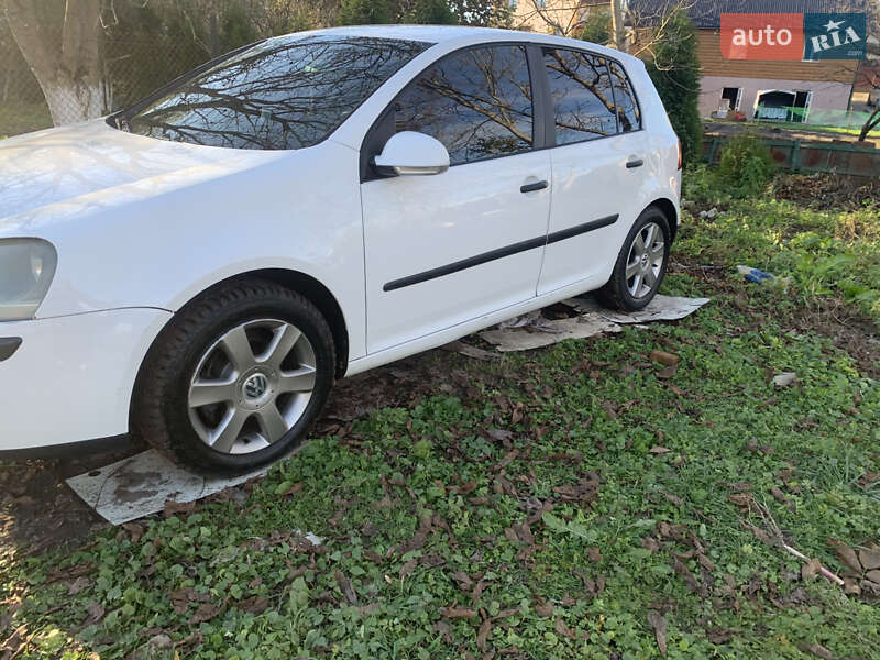 Хэтчбек Volkswagen Golf 2004 в Самборе фото 4 Хэтчбек Volkswagen Golf 2004 в Самборе