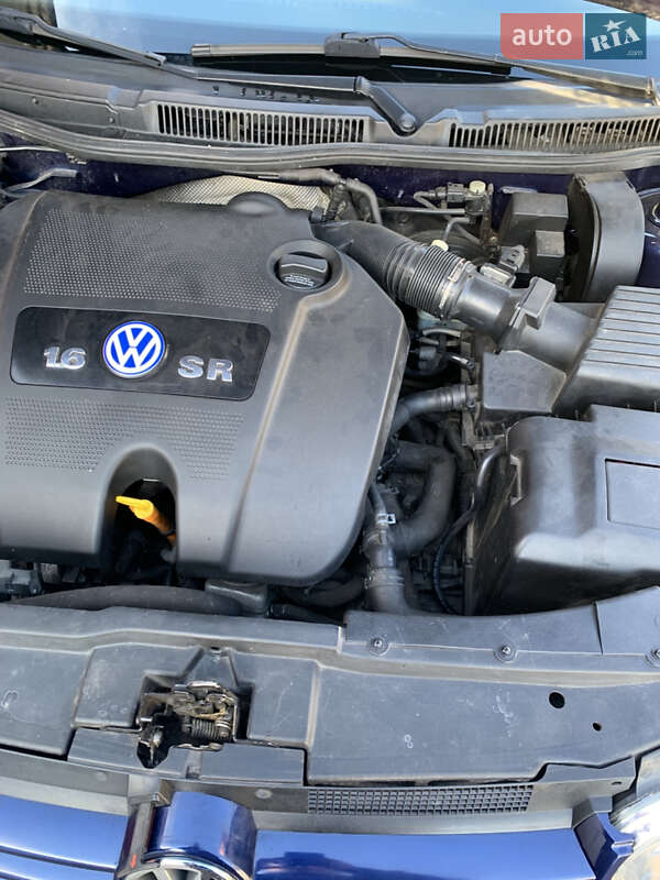 Хэтчбек Volkswagen Golf 2000 в Хмельницком