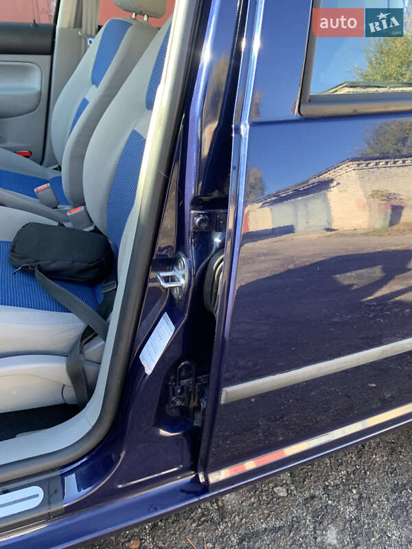 Хэтчбек Volkswagen Golf 2000 в Хмельницком