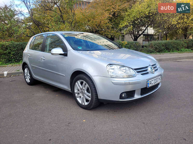 Хэтчбек Volkswagen Golf 2006 в Луцке фото Хэтчбек Volkswagen Golf 2006 в Луцке
