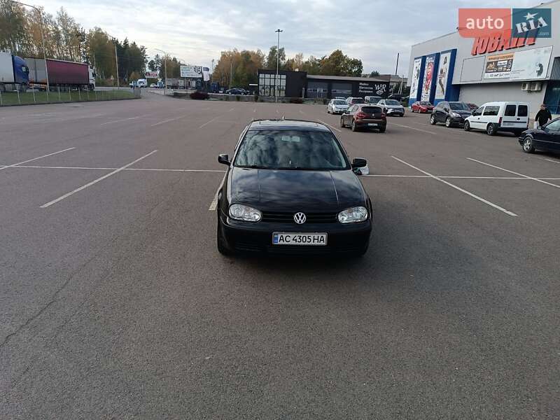 Volkswagen Golf 2000