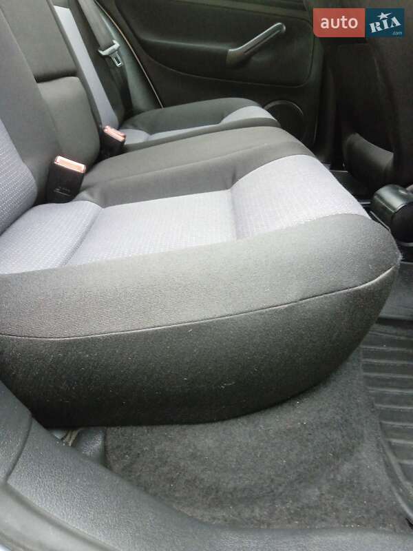 Хетчбек Volkswagen Golf 2002 в Хмельницькому фото 26 Хетчбек Volkswagen Golf 2002 в Хмельницькому