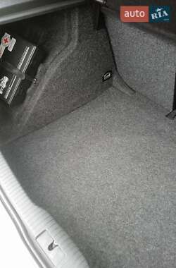 Хэтчбек Volkswagen Golf 2002 в  фото 44 Хэтчбек Volkswagen Golf 2002 в