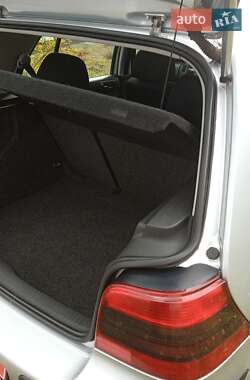 Хэтчбек Volkswagen Golf 2002 в  фото 54 Хэтчбек Volkswagen Golf 2002 в
