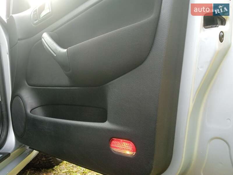 Хетчбек Volkswagen Golf 2002 в Хмельницькому фото 64 Хетчбек Volkswagen Golf 2002 в Хмельницькому