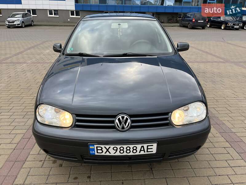 Хетчбек Volkswagen Golf 2001 в Хмельницькому