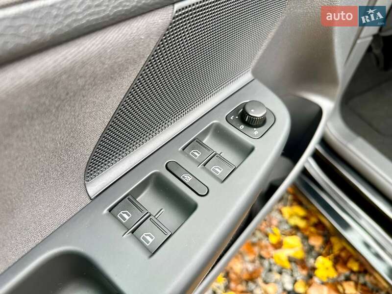 Хетчбек Volkswagen Golf 2008 в Полтаві