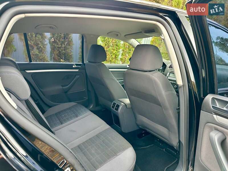 Хетчбек Volkswagen Golf 2008 в Полтаві