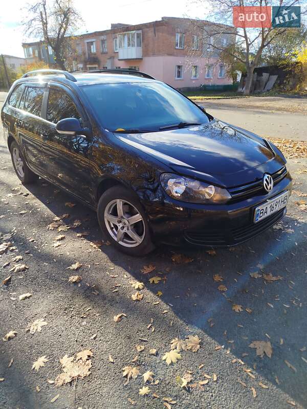 Универсал Volkswagen Golf 2013 в Гайвороне