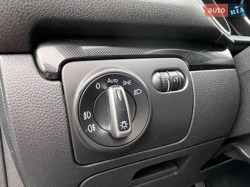 Хетчбек Volkswagen Golf 2011 в Миколаєві